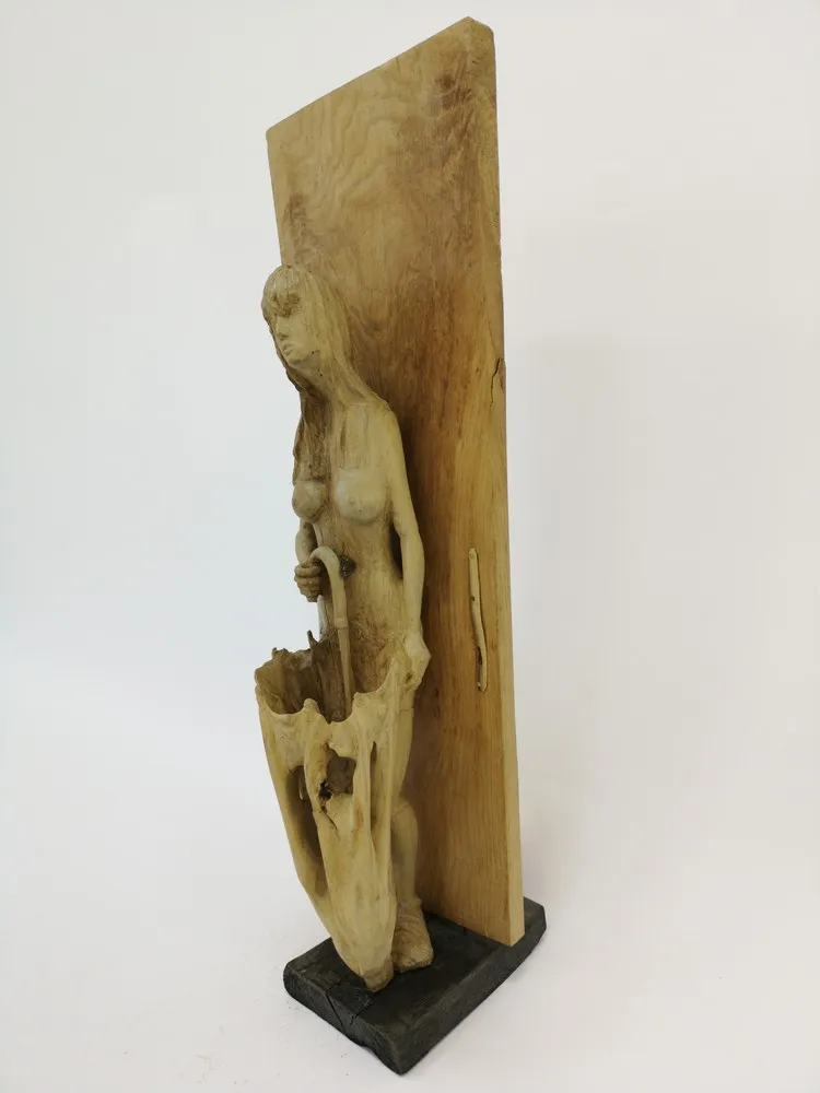 Скульптура Женщина с зонтиком от Art Магазина Абрис Клуб